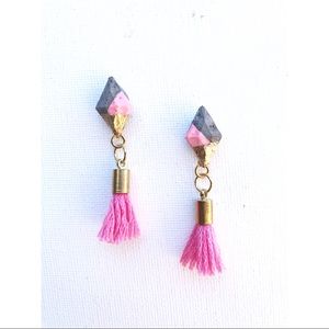 Concrete diamond tassel earrings (pink)